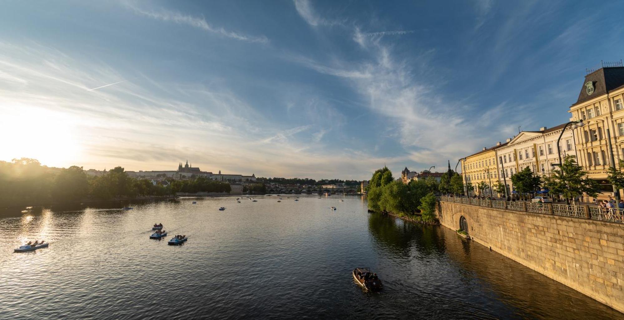 Safestay Charles Bridge Praga