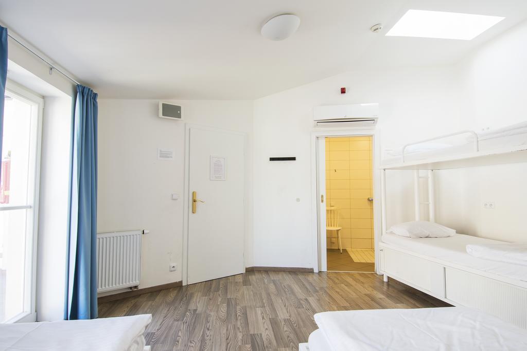 Safestay Charles Bridge Hostel Praga
