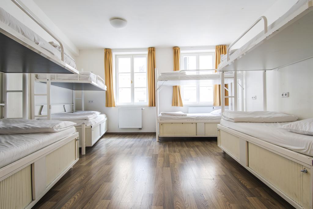 Safestay Charles Bridge Hostel Praga