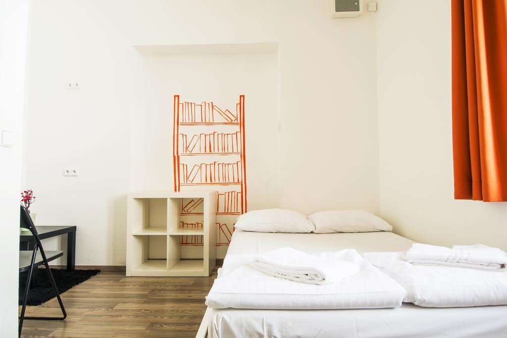 Hostel Safestay Charles Bridge Praga